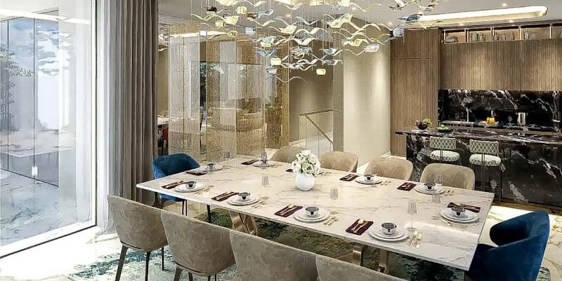 Luxurious 4-bedroom townhouse image 3